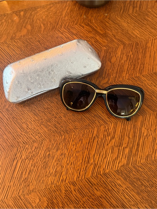 Vintage Cartier conquete sunglasses- gold and black main image 6